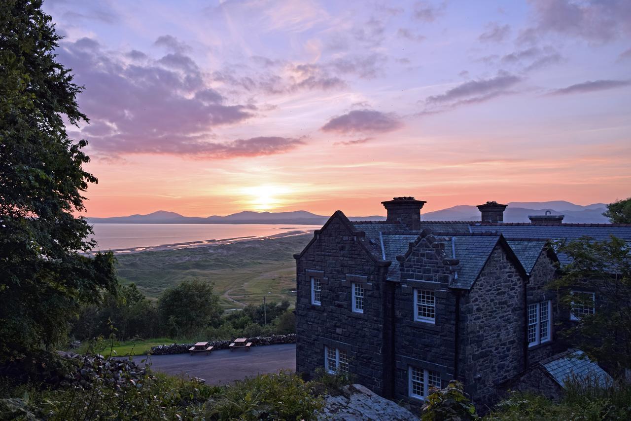 Crown Lodge Harlech Exterior photo